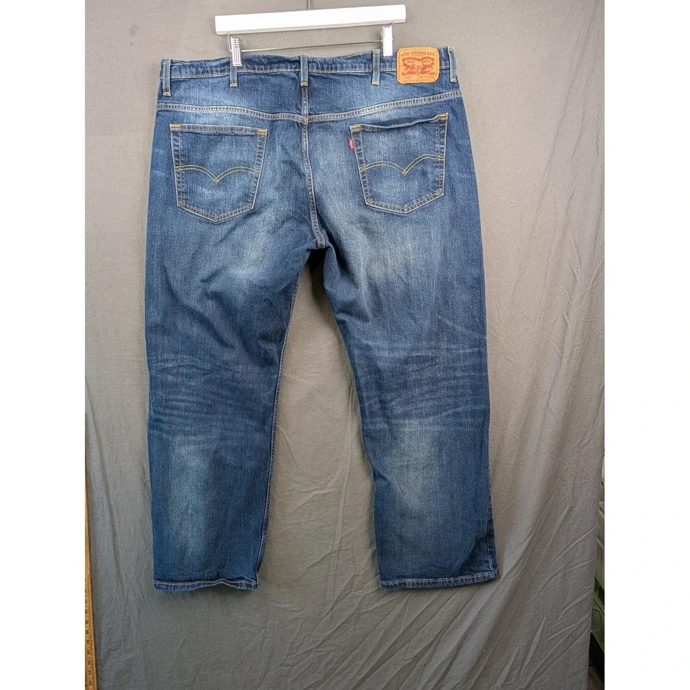 Levis levis 569